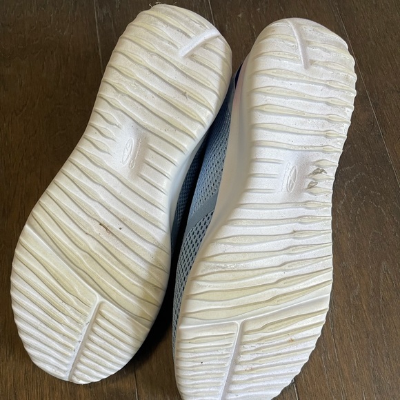 Women’s Blue Tennis Shoes - Picture 5 of 7